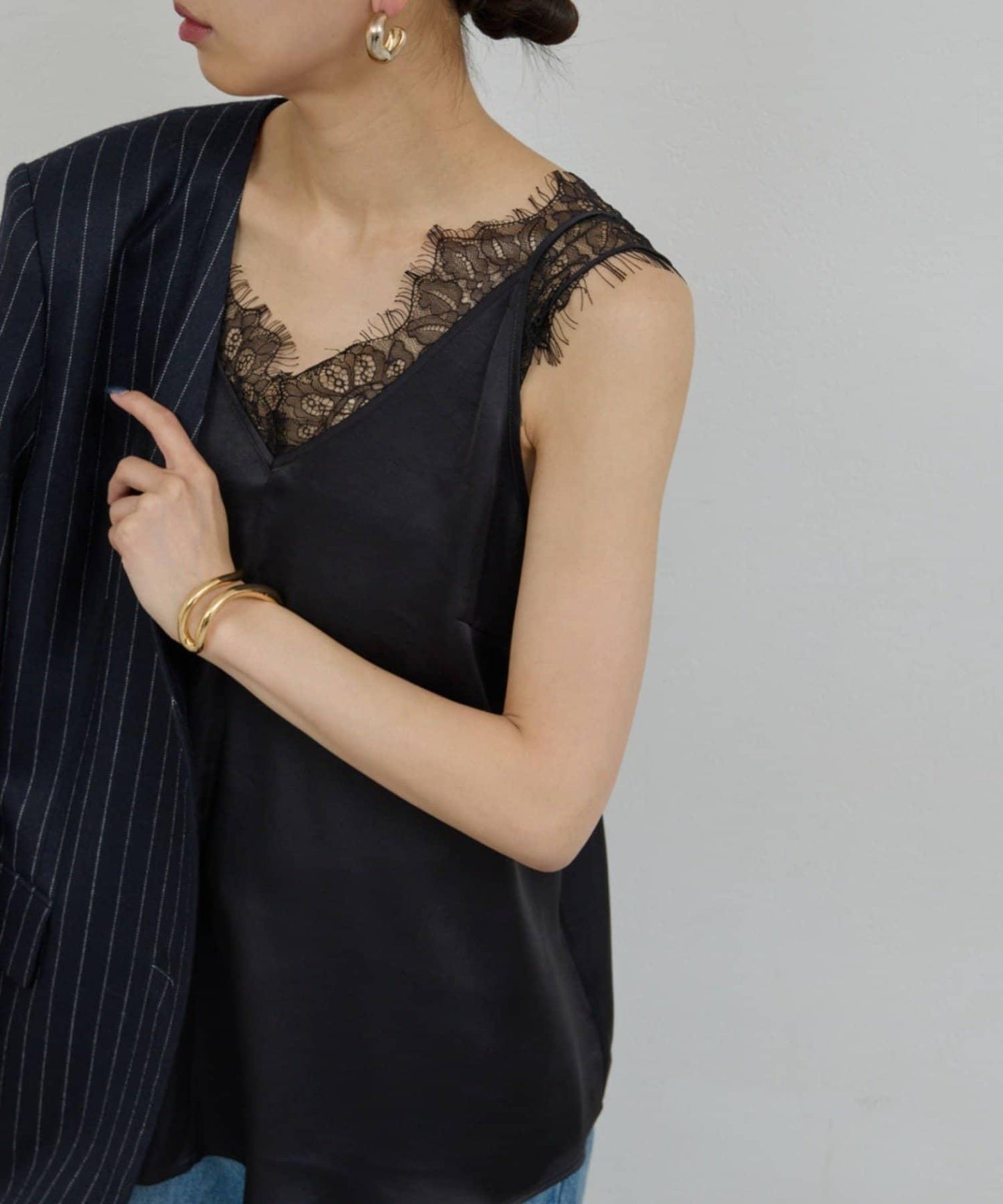 【近日開始】蕾絲吊帶背心