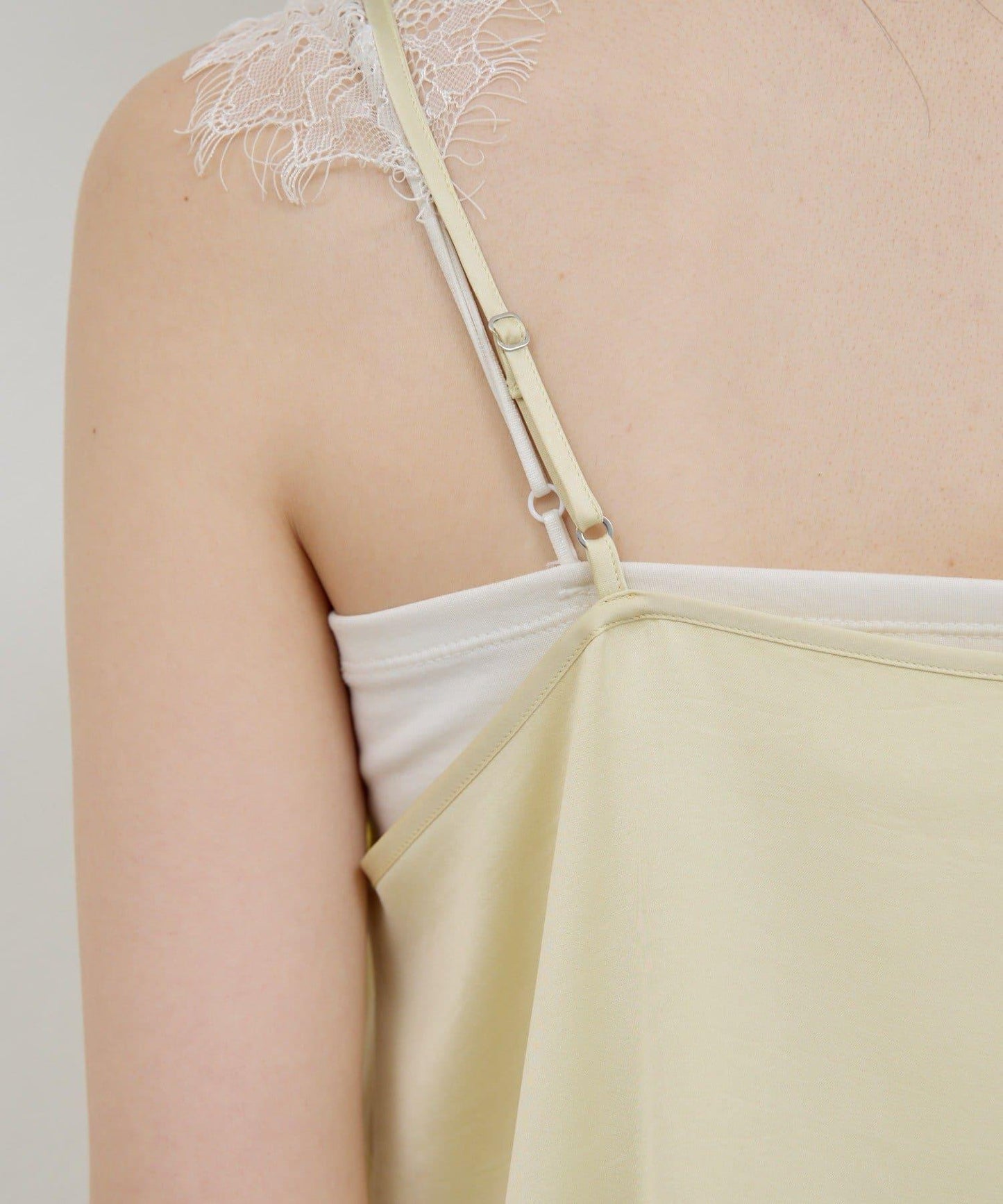 【近日開始】蕾絲吊帶背心