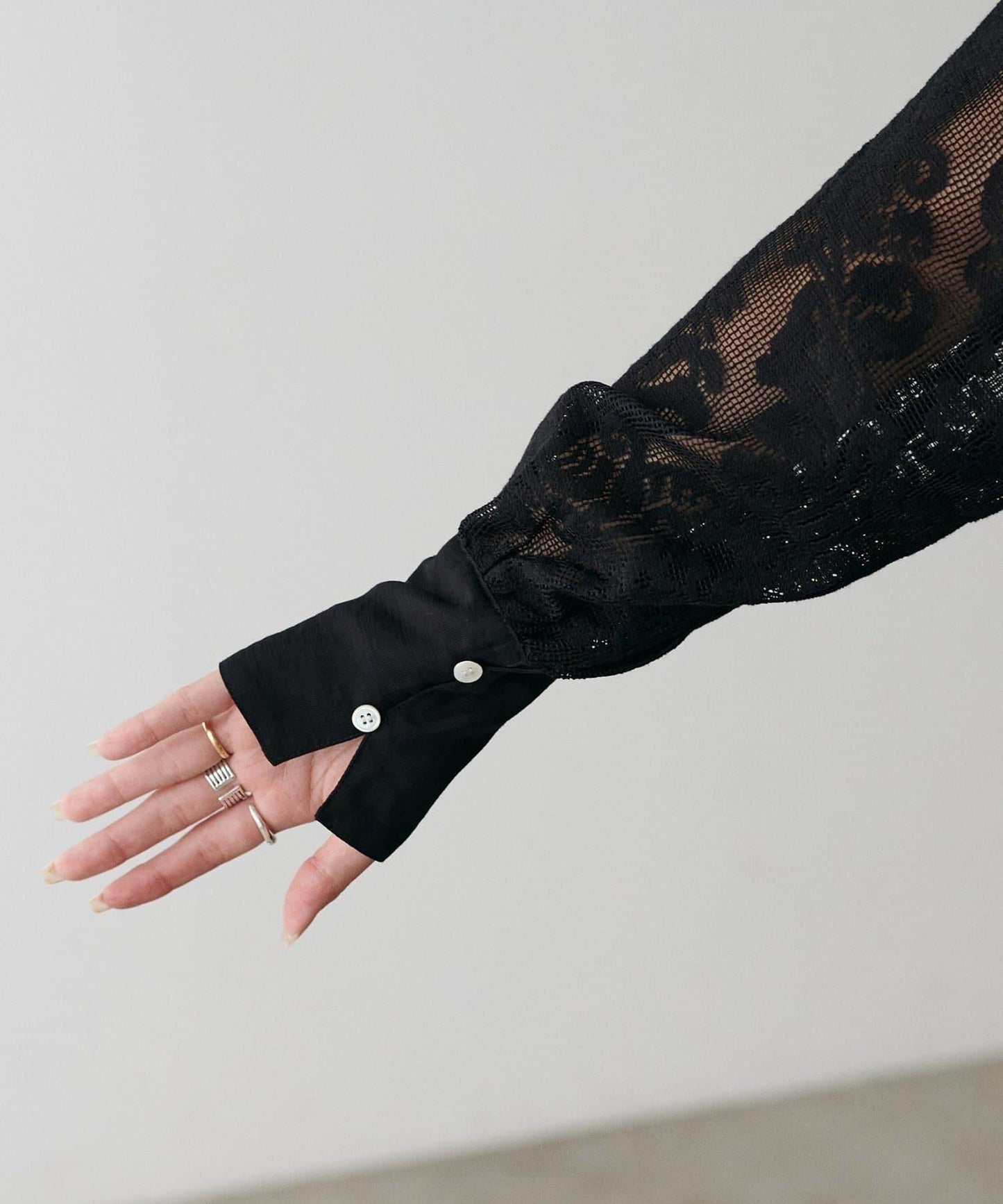 【LARUTA】拼接蕾絲連衣裙