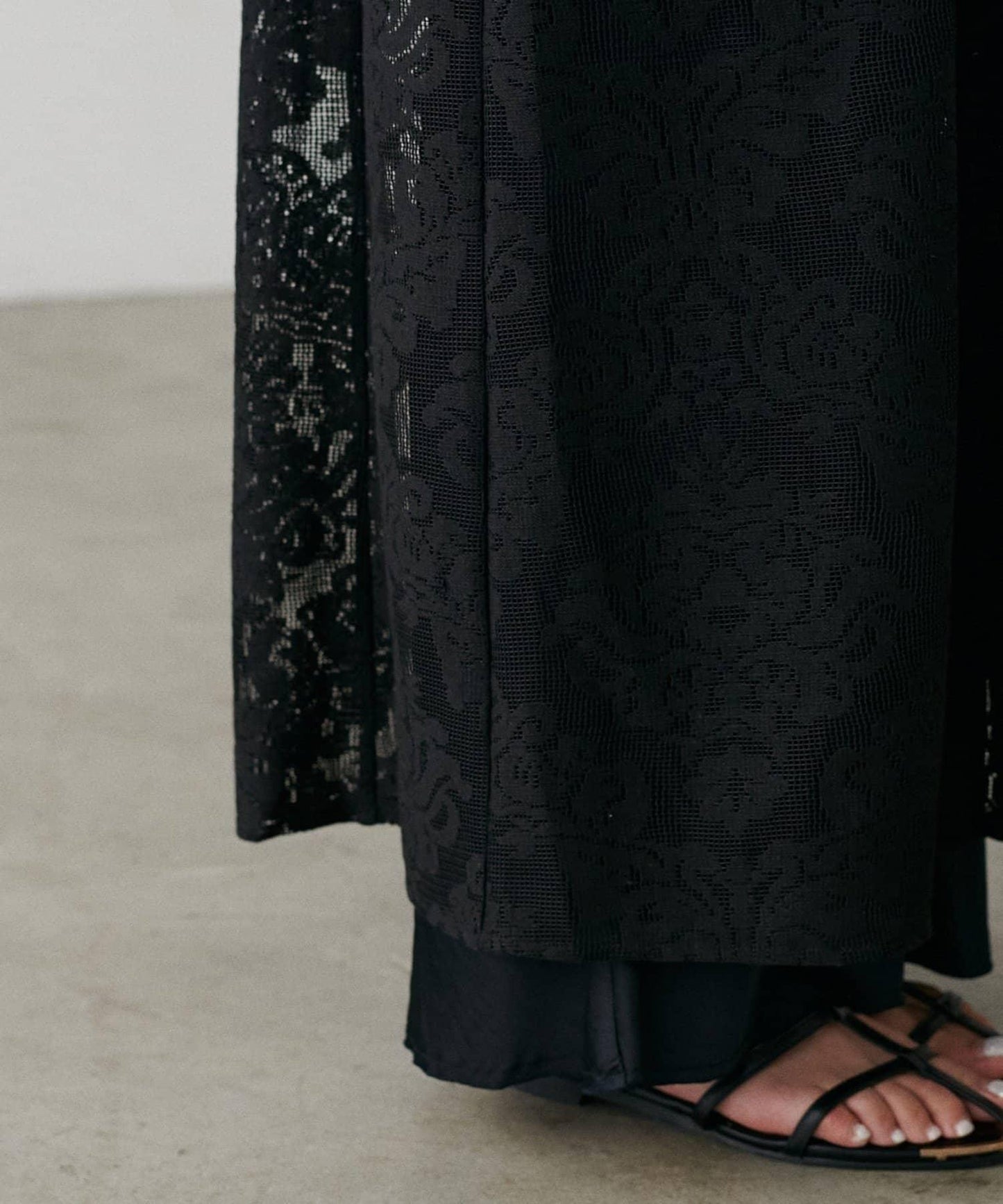 【LARUTA】拼接蕾絲連衣裙