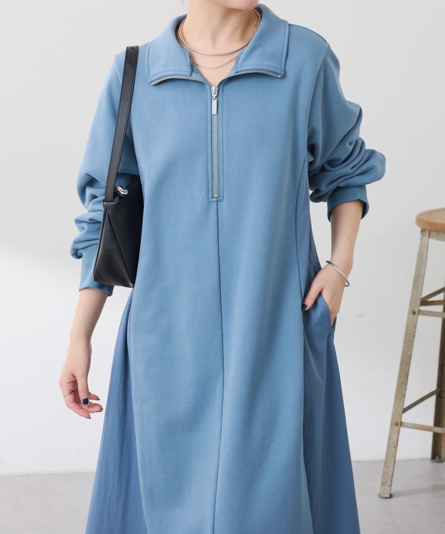 異材質拼接半拉鍊連衣裙