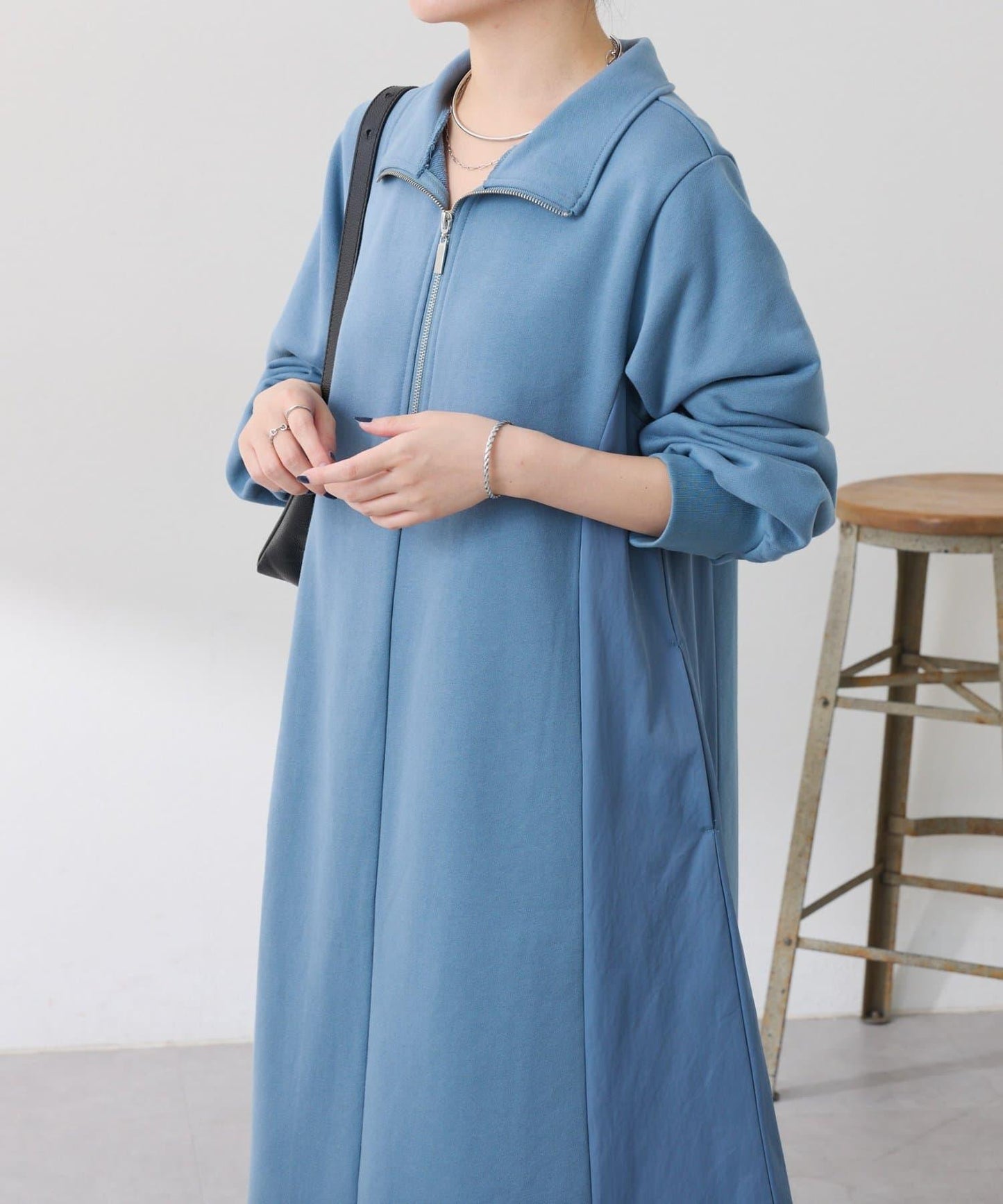 異材質拼接半拉鍊連衣裙