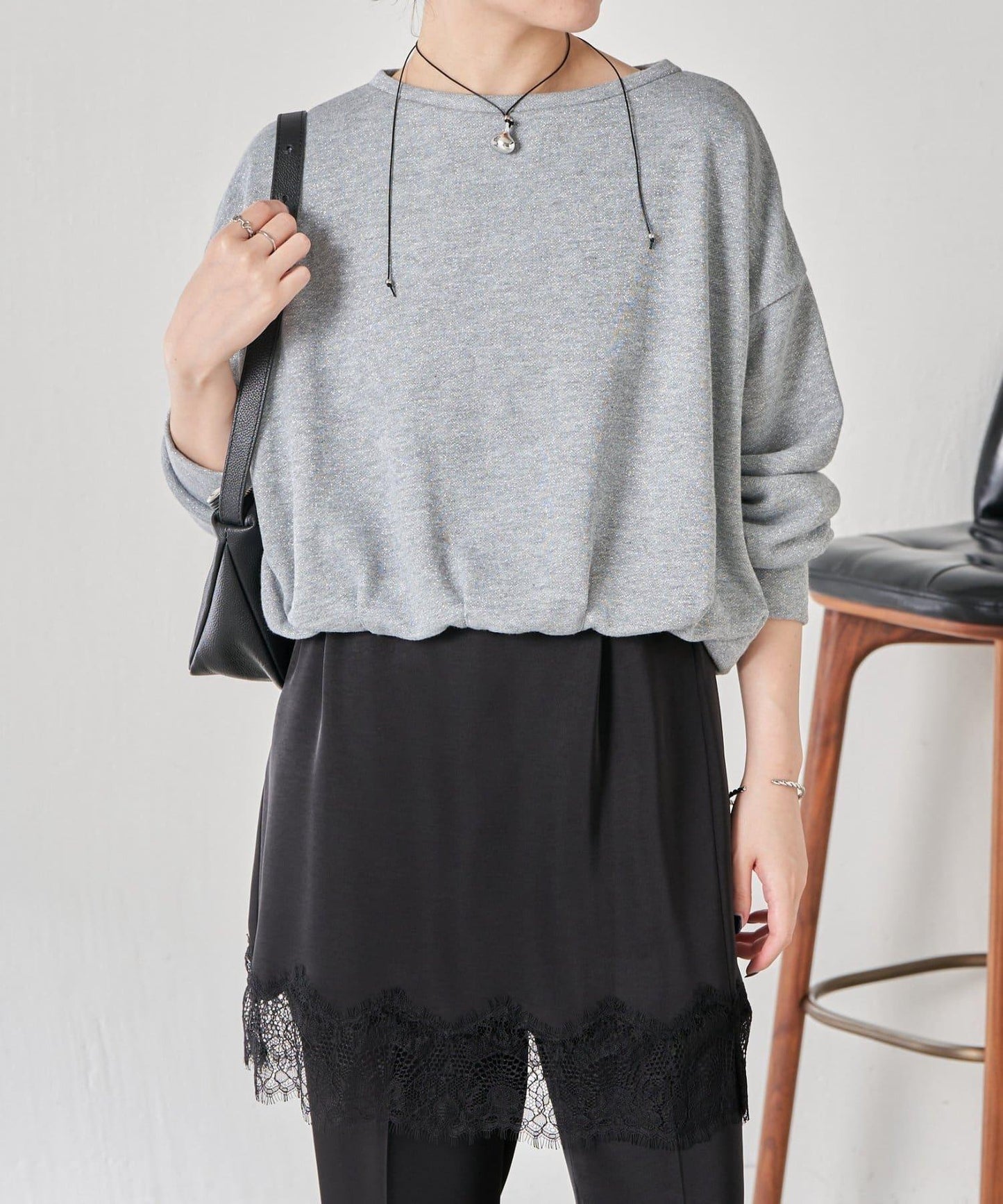 下襬氣球袖亮絲衛衣