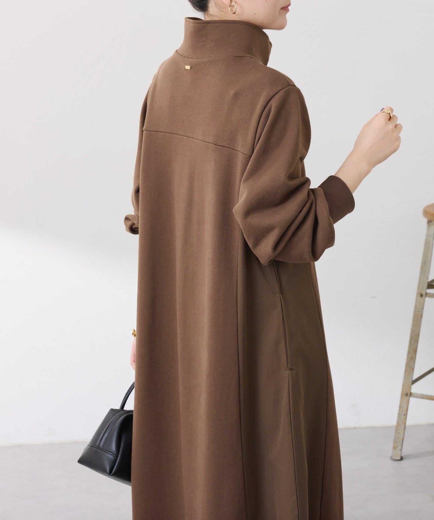 異材質拼接半拉鍊連衣裙