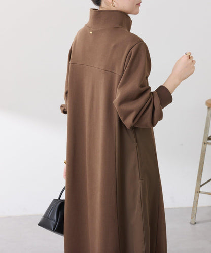 異材質拼接半拉鍊連衣裙