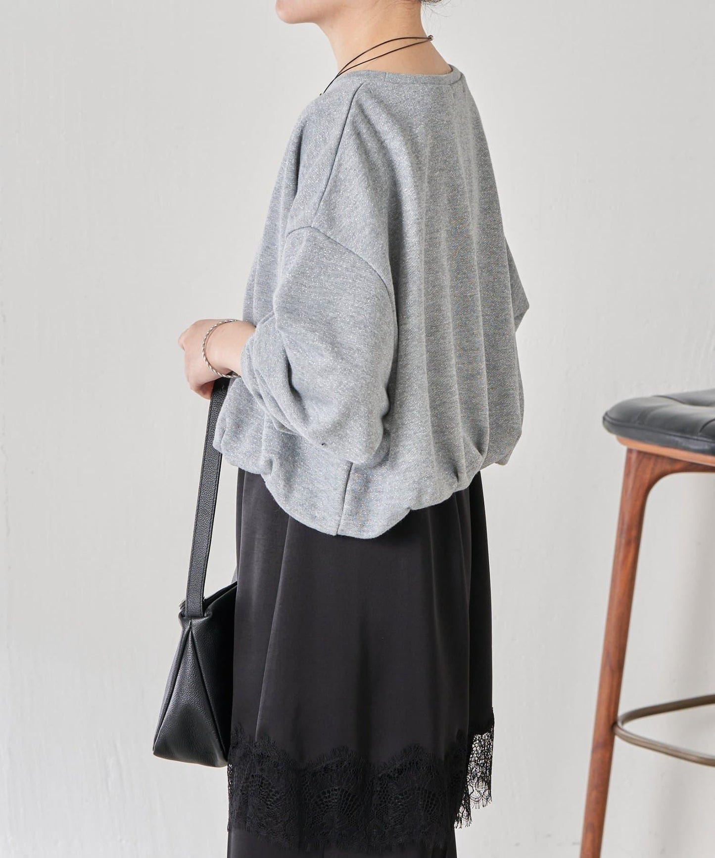 下襬氣球袖亮絲衛衣