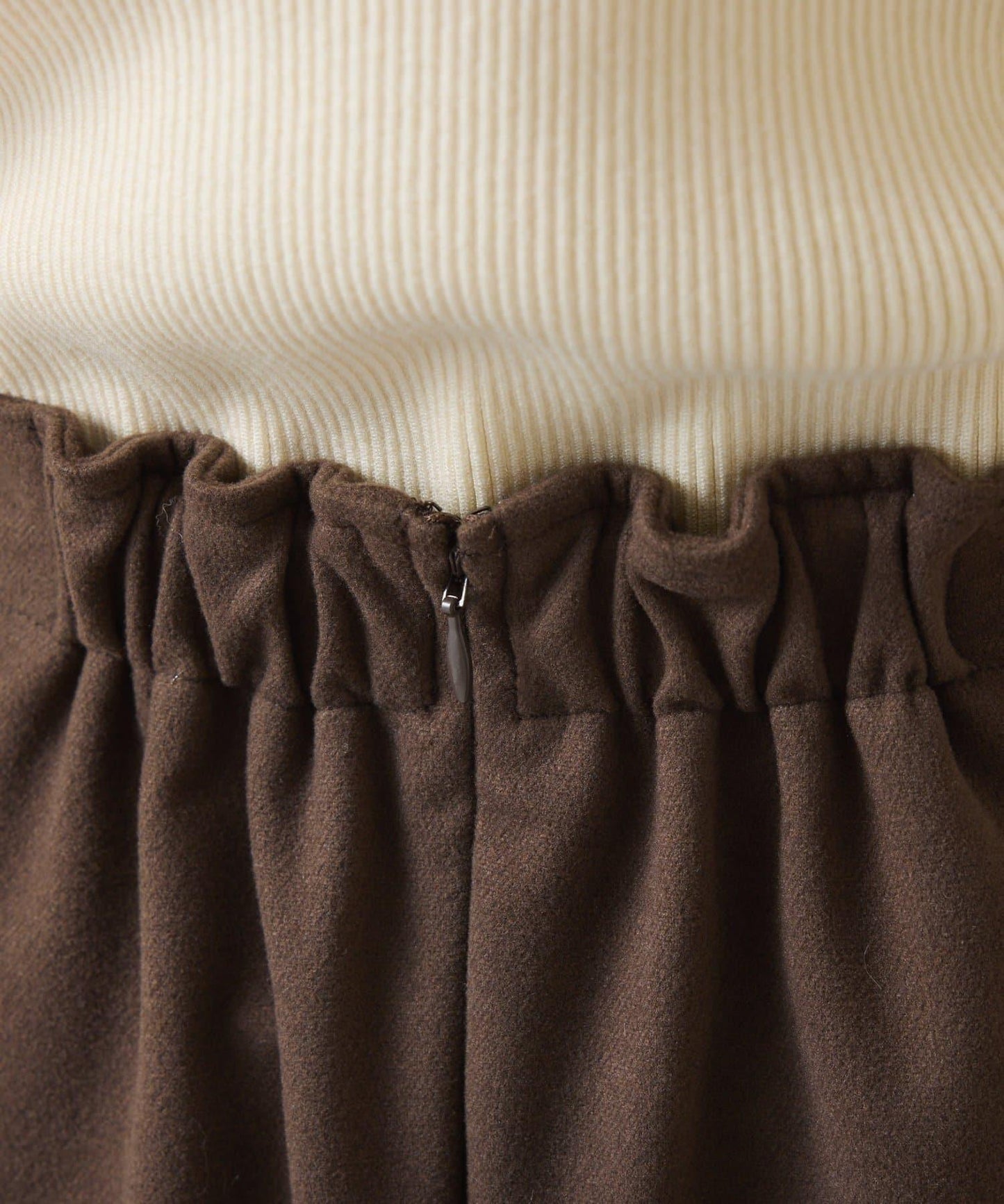 【可調節腰圍】側邊腰帶修身半身裙