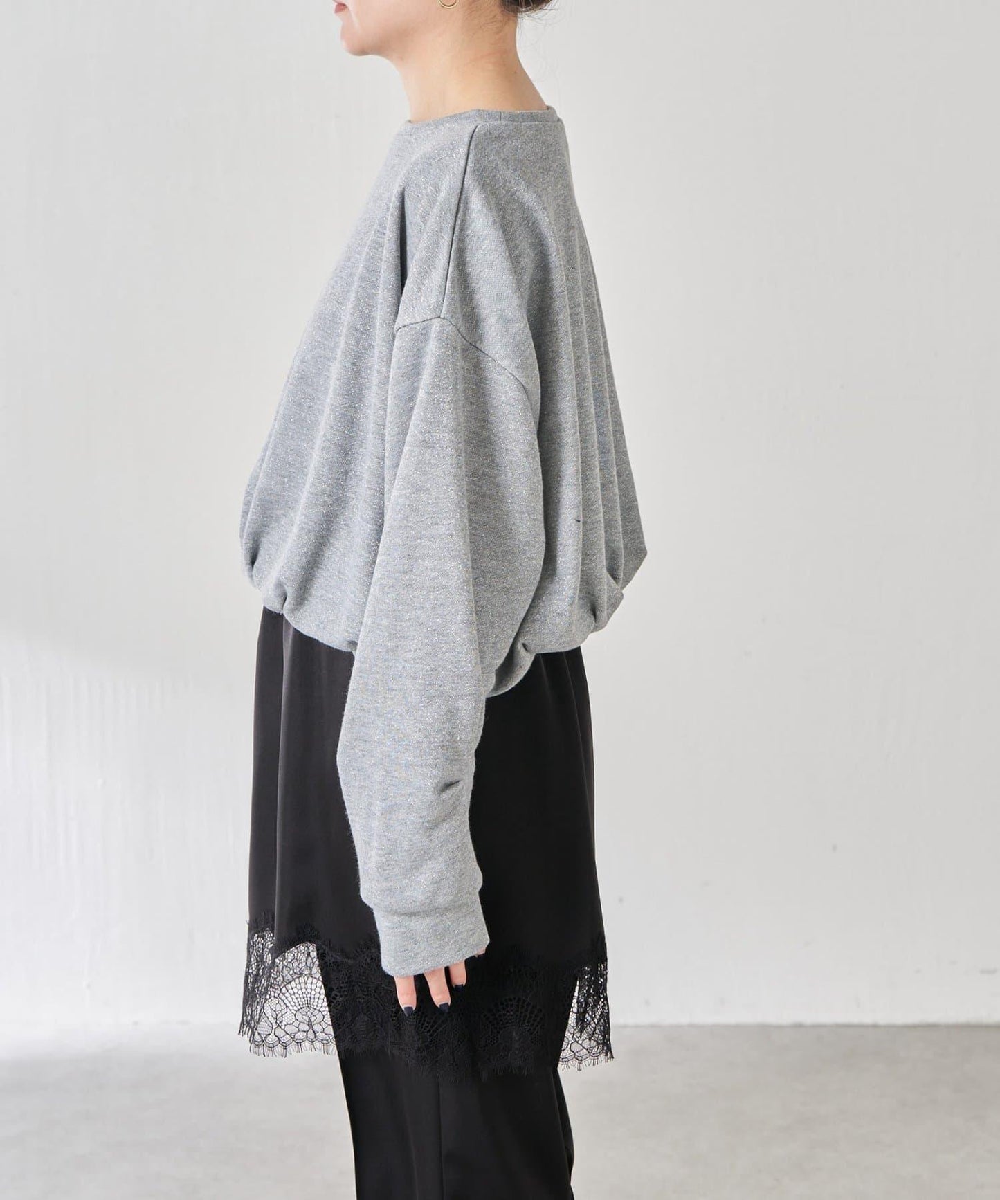 下襬氣球袖亮絲衛衣