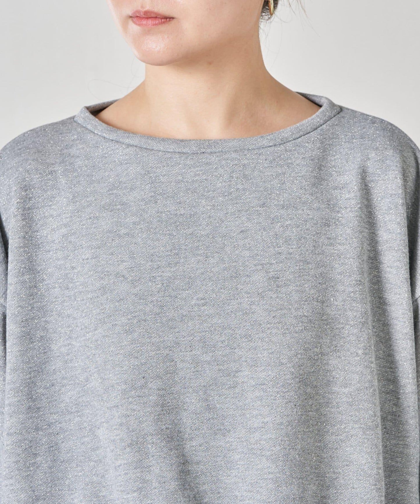 下襬氣球袖亮絲衛衣