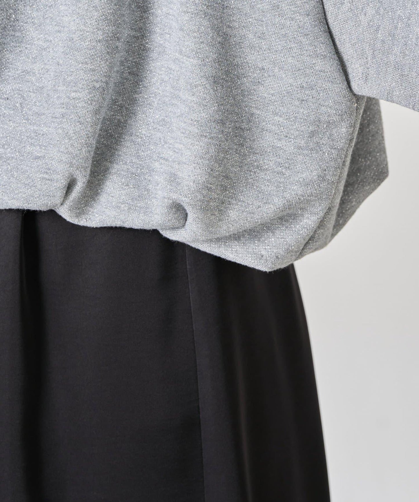 下襬氣球袖亮絲衛衣