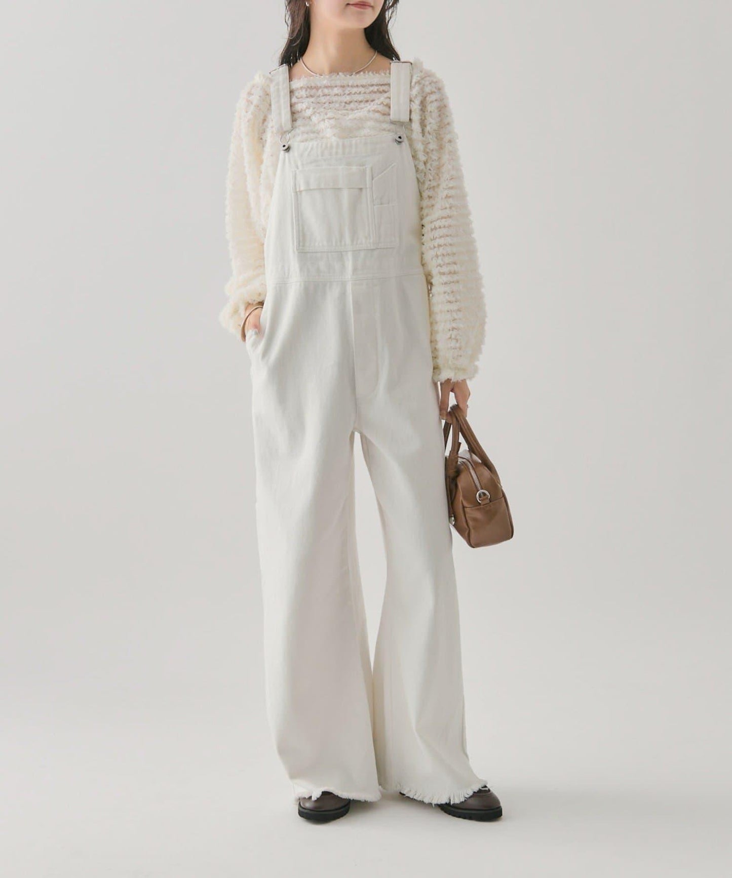 背部設計連體褲