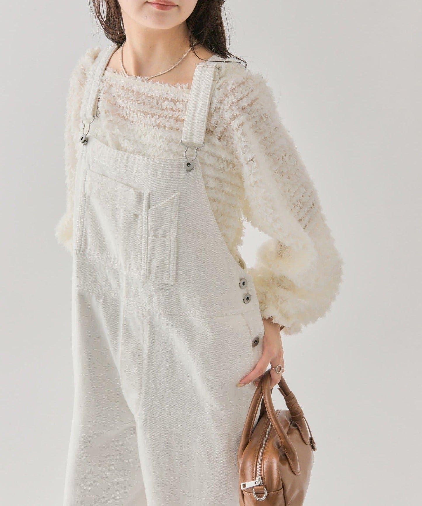 背部設計連體褲