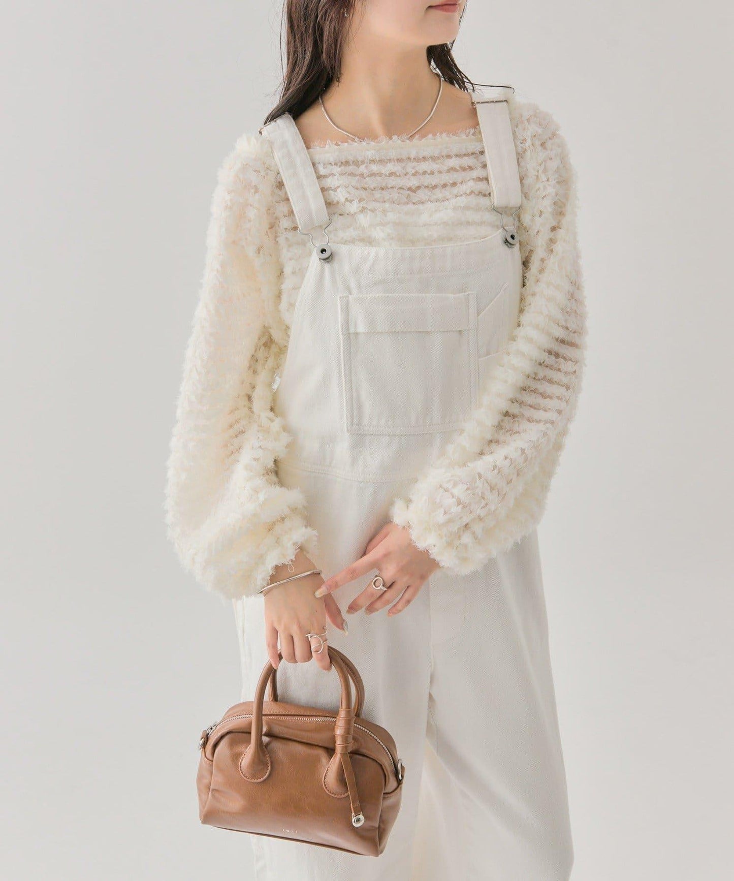 背部設計連體褲