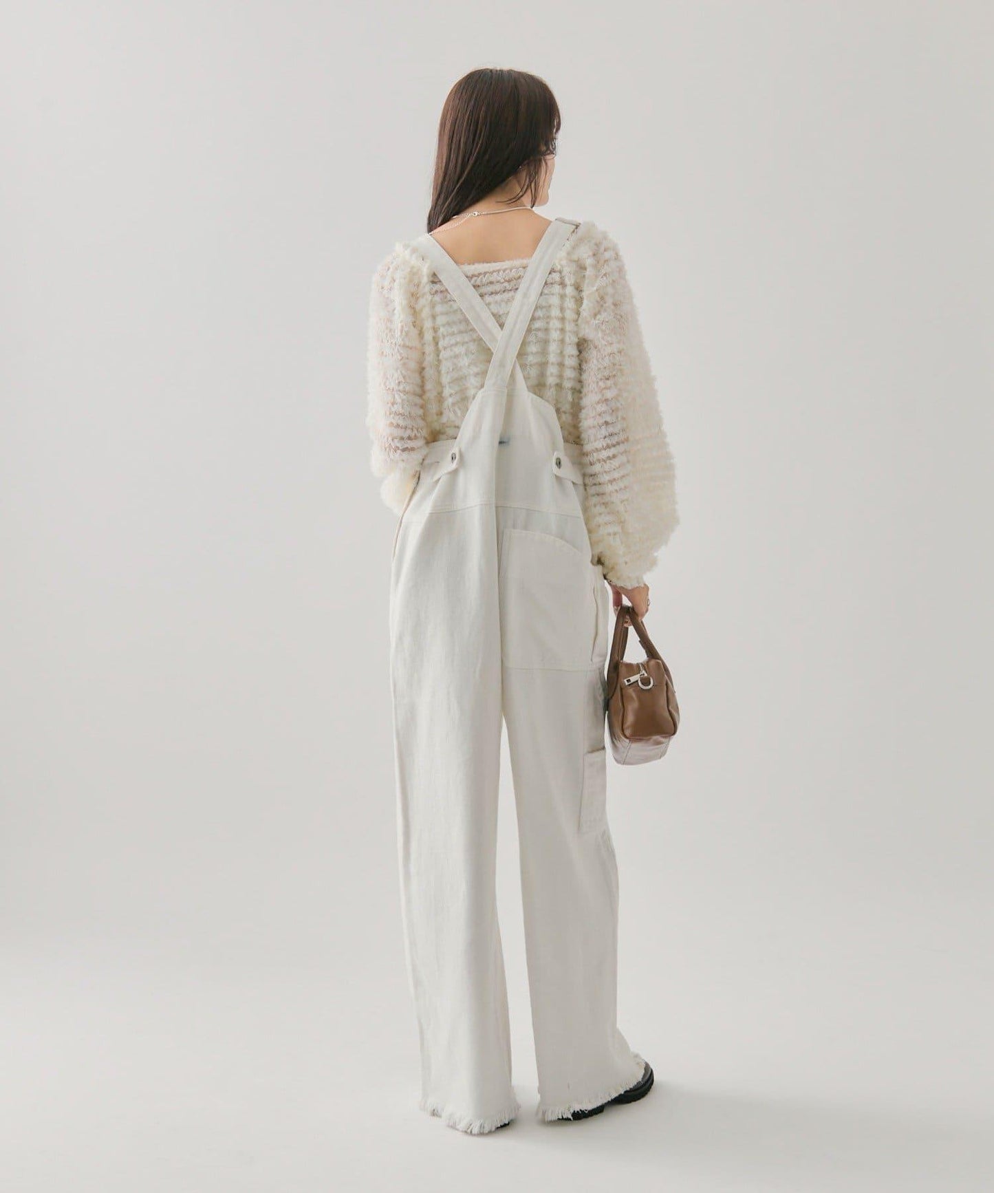 背部設計連體褲