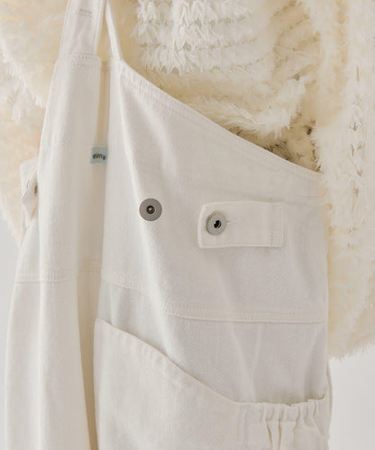 背部設計連體褲