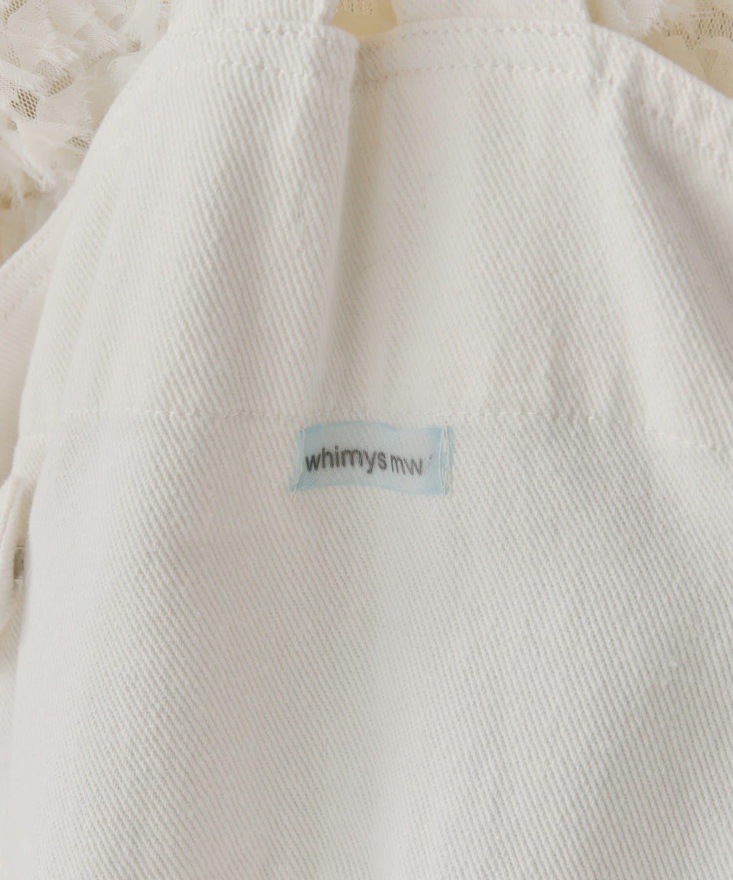 背部設計連體褲