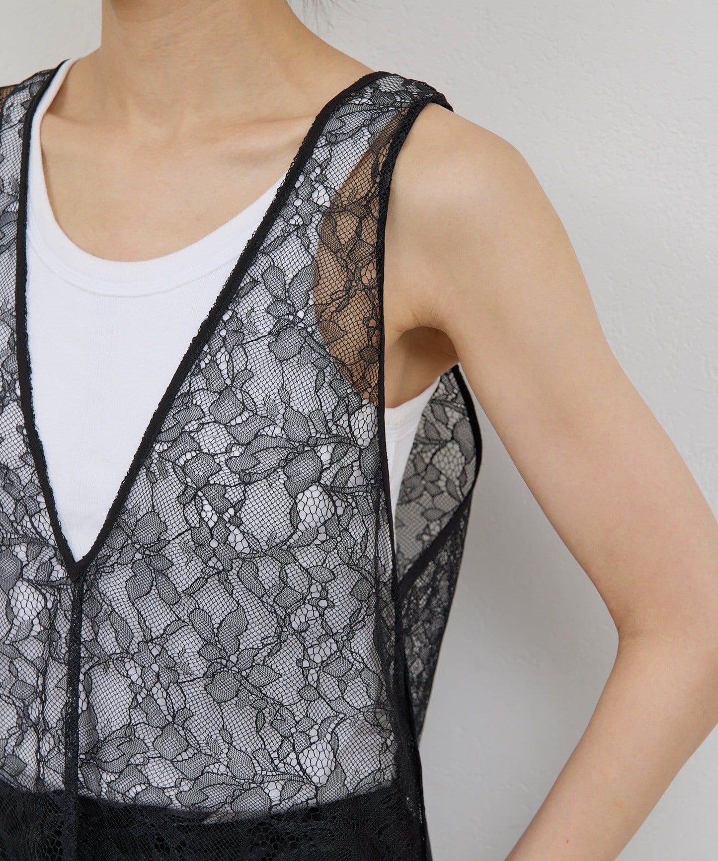 【近期開始】【加一件更顯華麗】【前後兩穿】蕾絲連衣裙