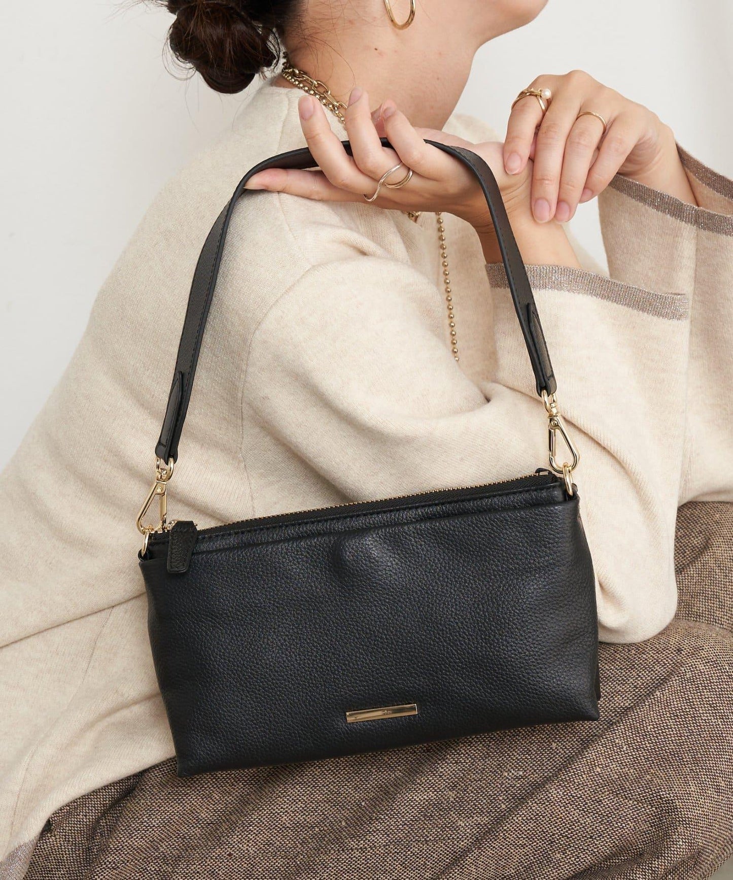 帶金屬牌真皮迷你包