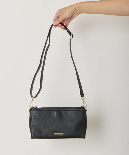 帶金屬牌真皮迷你包