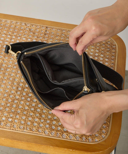 帶金屬牌真皮迷你包