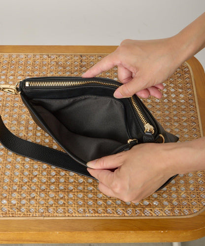 帶金屬牌真皮迷你包