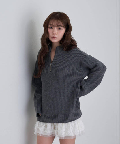 立領胸部刺繡針織衫