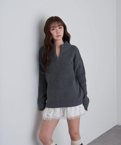 立領胸部刺繡針織衫