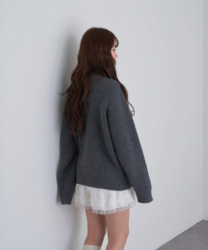 立領胸部刺繡針織衫