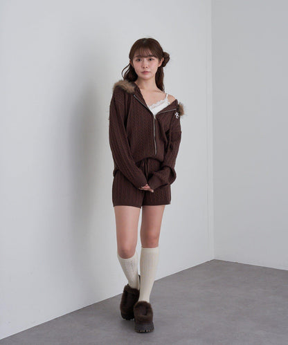 帶毛絨連帽抽繩胸部刺繡衛衣