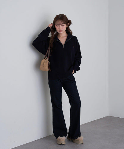 立領胸部刺繡針織衫