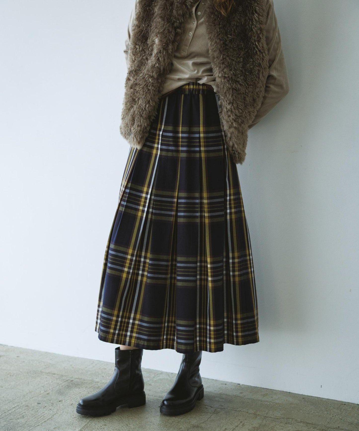 褶皺格紋休閒裙