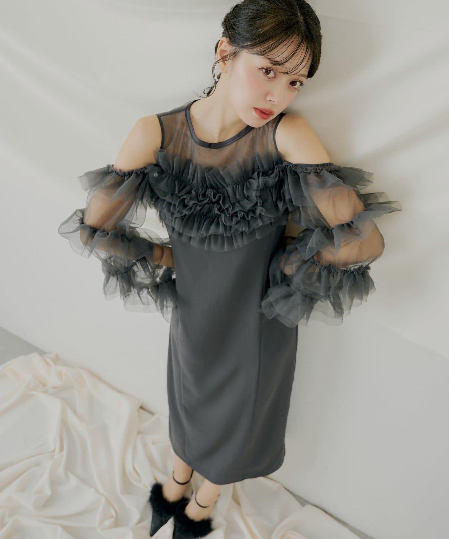 荷葉邊設計修身長款連衣裙【SALON by Chico】