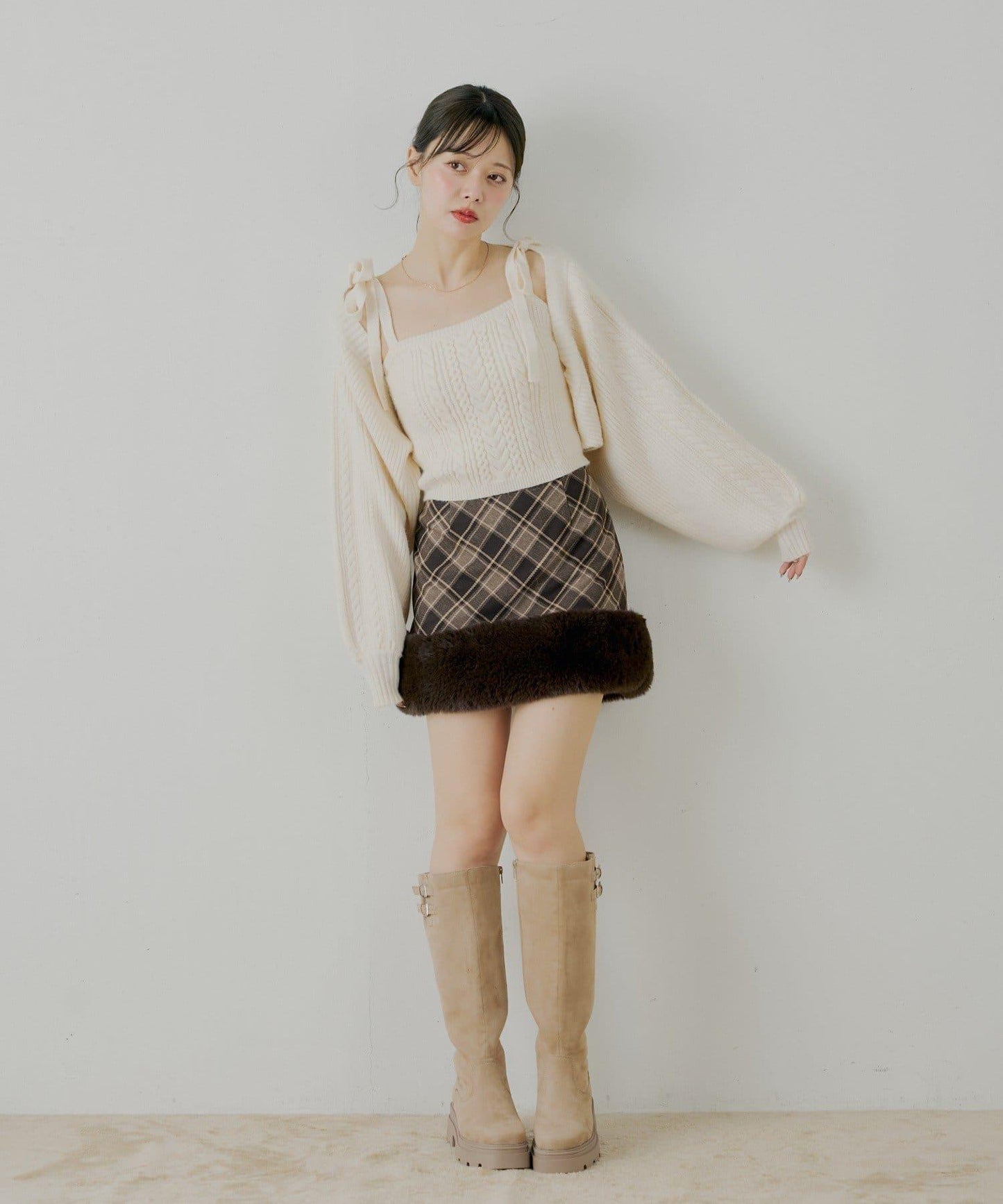 下襬毛絨緊身迷你裙