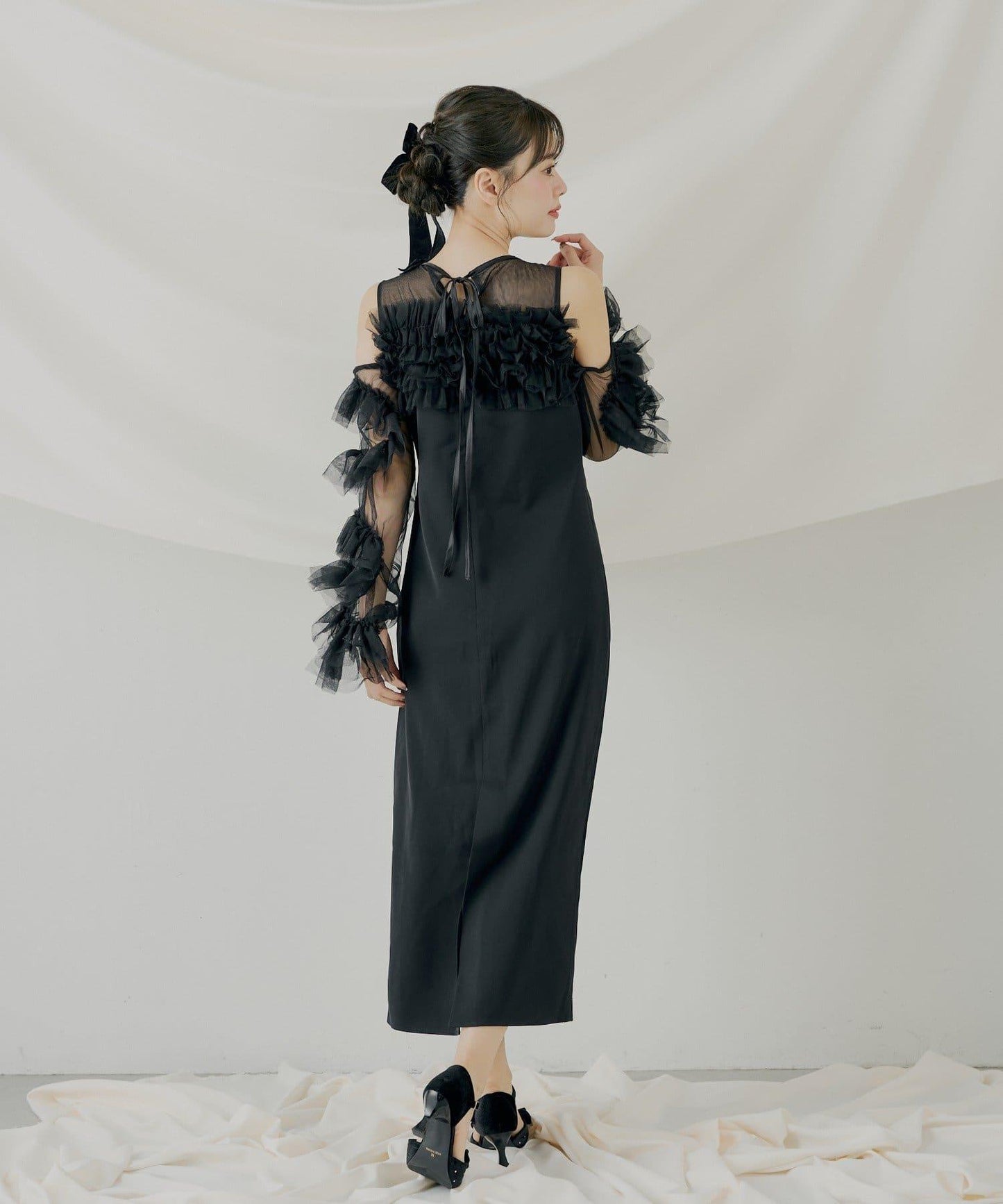 荷葉邊設計修身長款連衣裙【SALON by Chico】