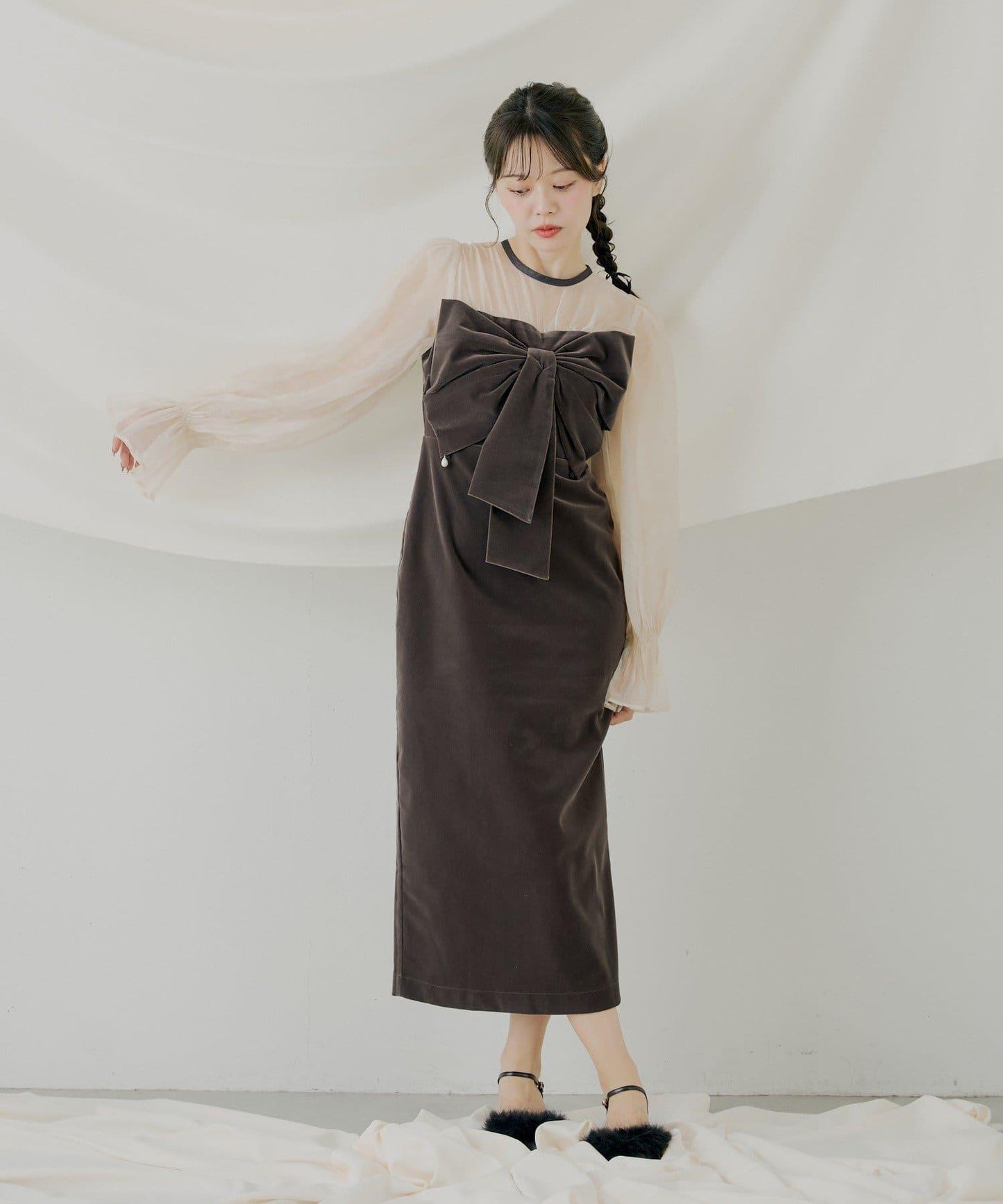 配色透視蝴蝶結天鵝絨連衣裙【SALON by Chico】