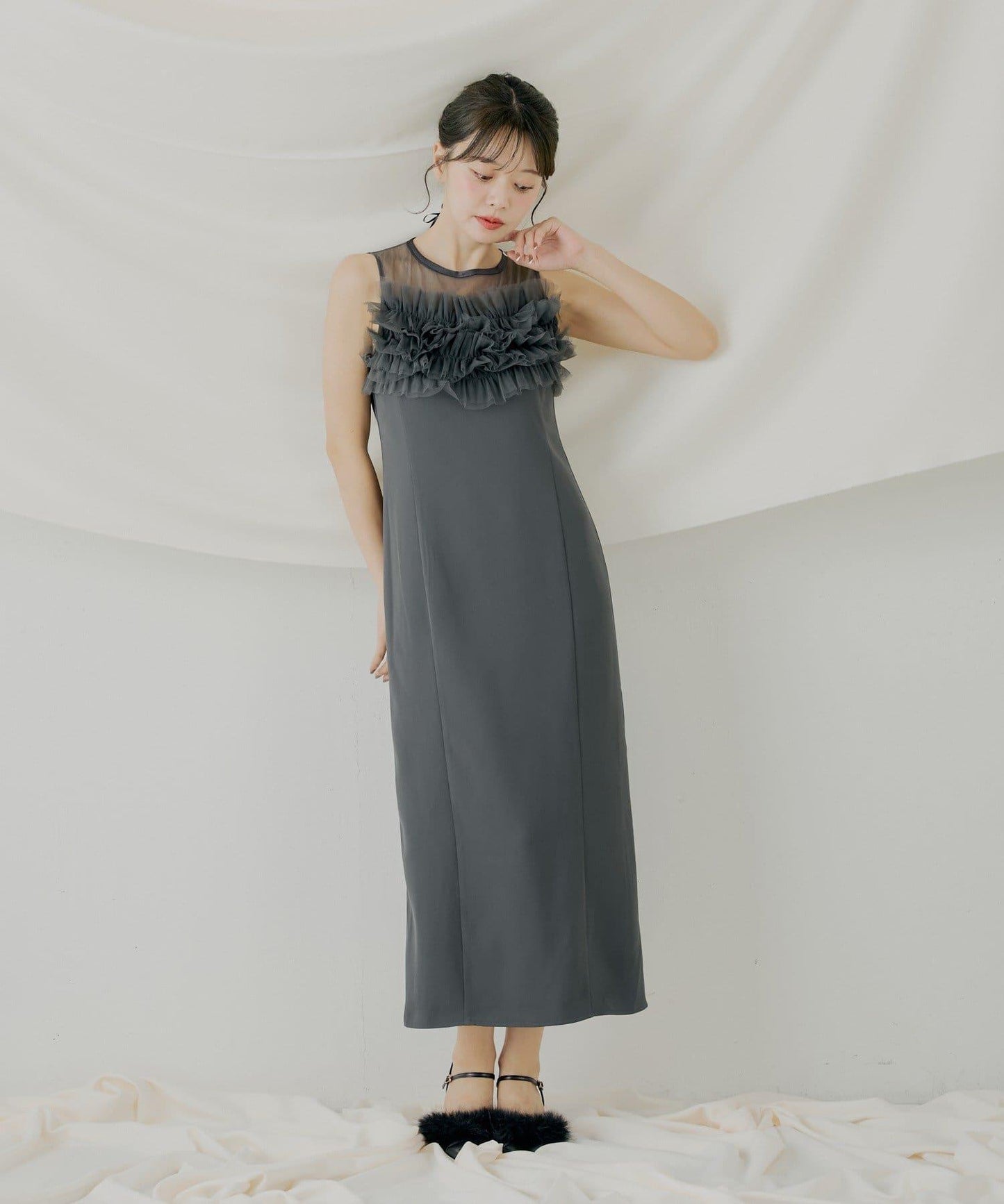 荷葉邊設計修身長款連衣裙【SALON by Chico】