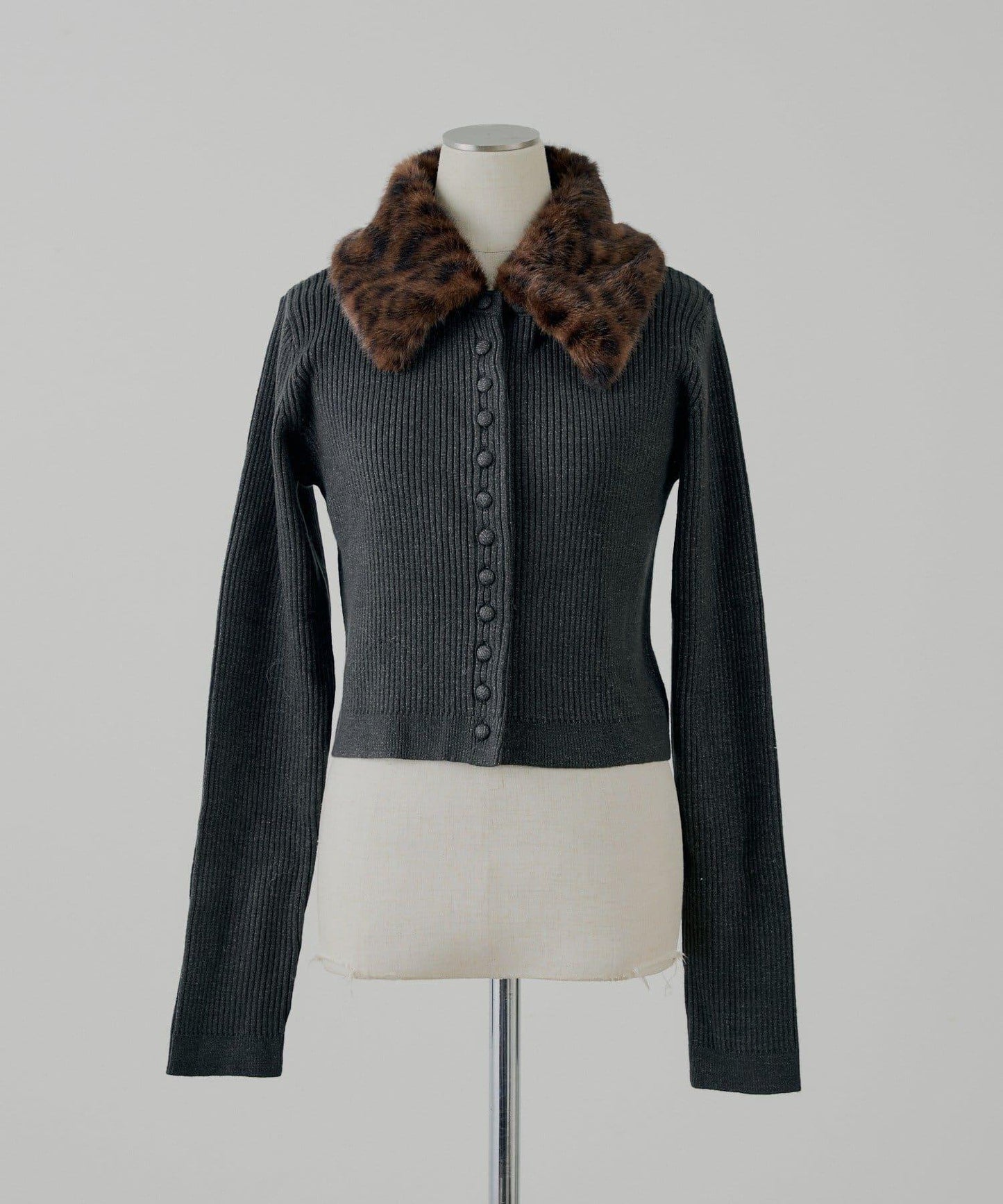 可拆卸毛領修身上衣【SALON by Chico】