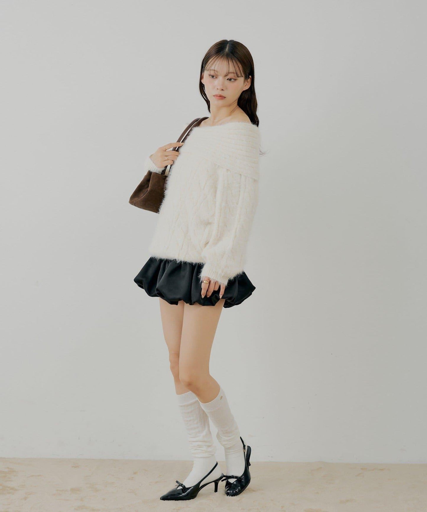 羅紋設計一字肩寬鬆針織衫