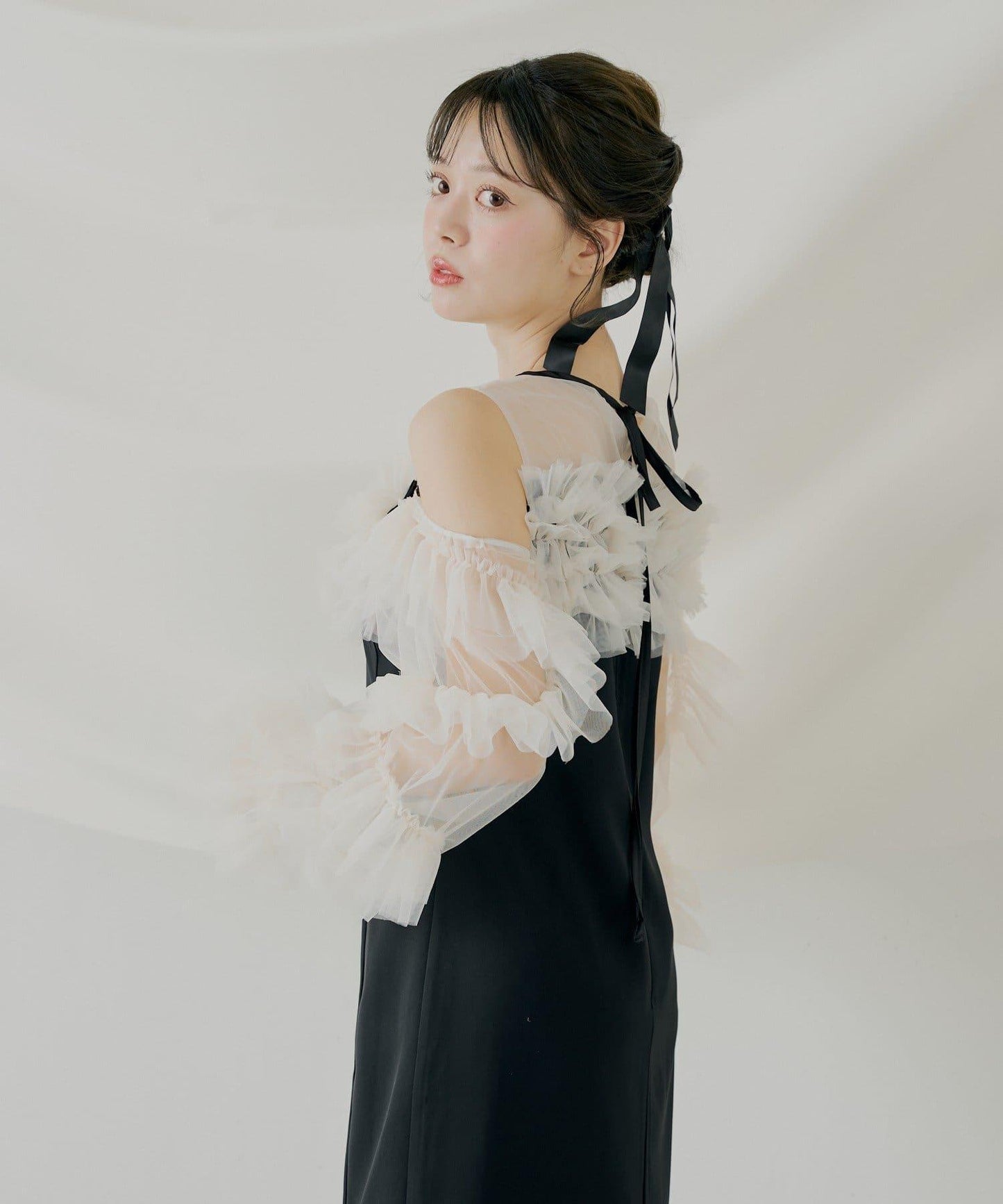 荷葉邊設計修身長款連衣裙【SALON by Chico】