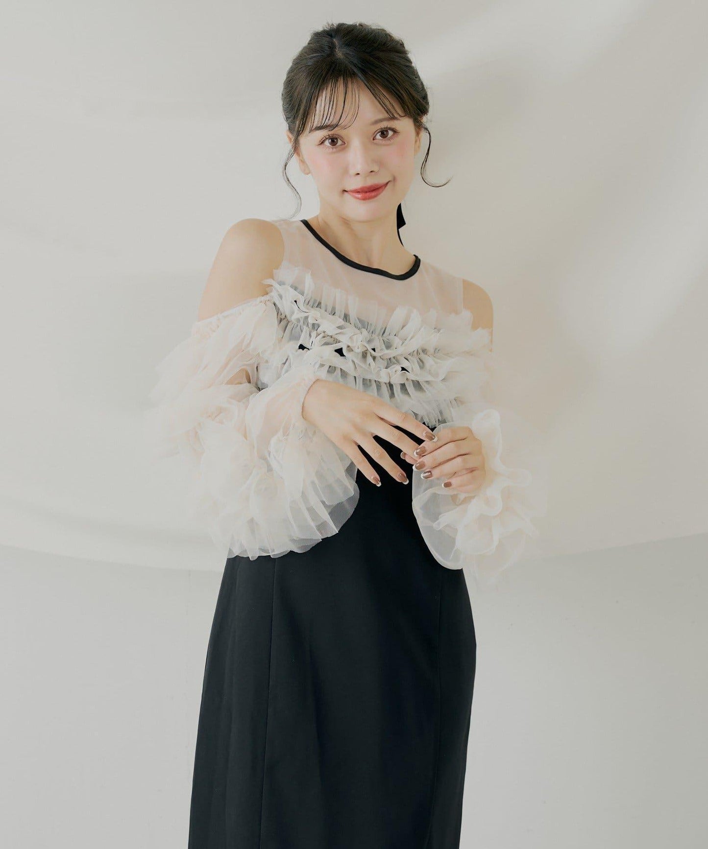 荷葉邊設計修身長款連衣裙【SALON by Chico】