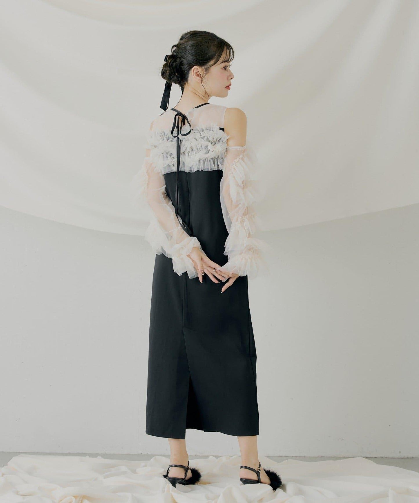 荷葉邊設計修身長款連衣裙【SALON by Chico】