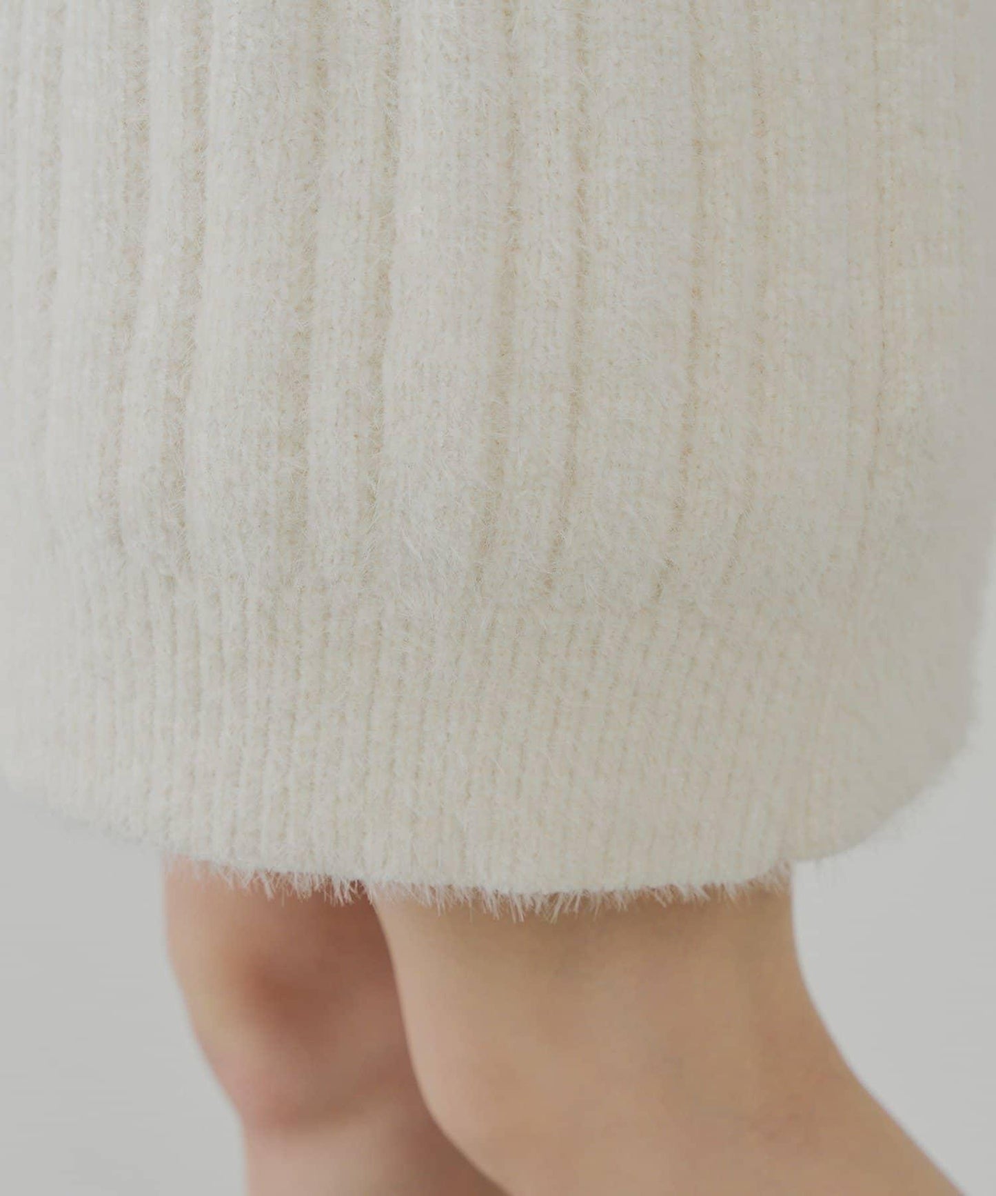 毛絨一字肩迷你連衣裙