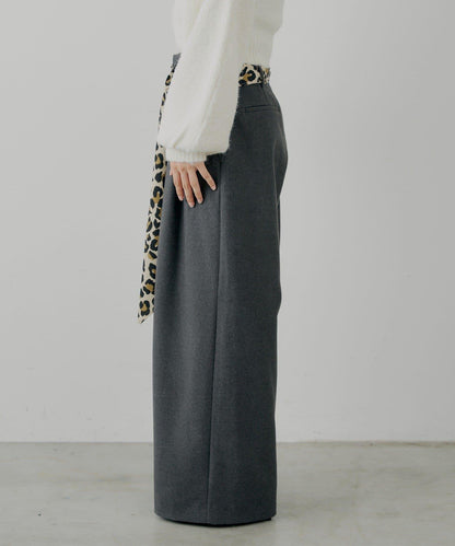 【SALON by Chico】附絲巾腰帶雙褶羊毛休閒褲