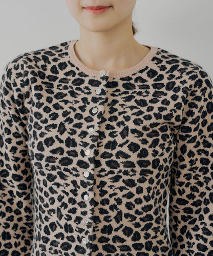 豹紋短款開衫【SALON by Chico】