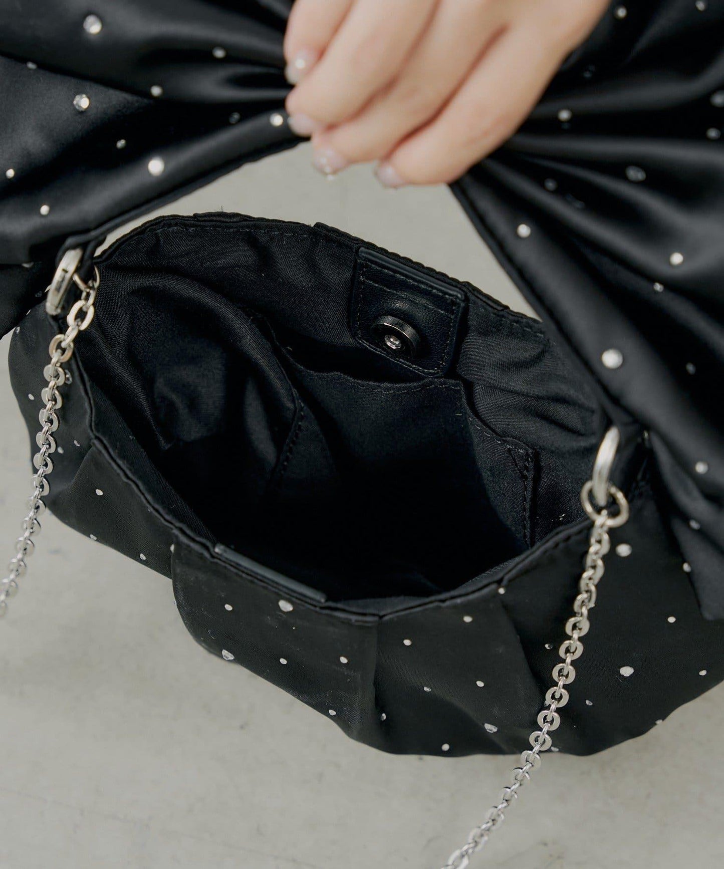 【SALON by Chico】水晶裝飾蝴蝶結單肩包