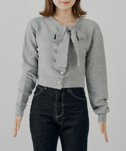 前繫帶珍珠荷葉邊上衣【SALON by Chico】