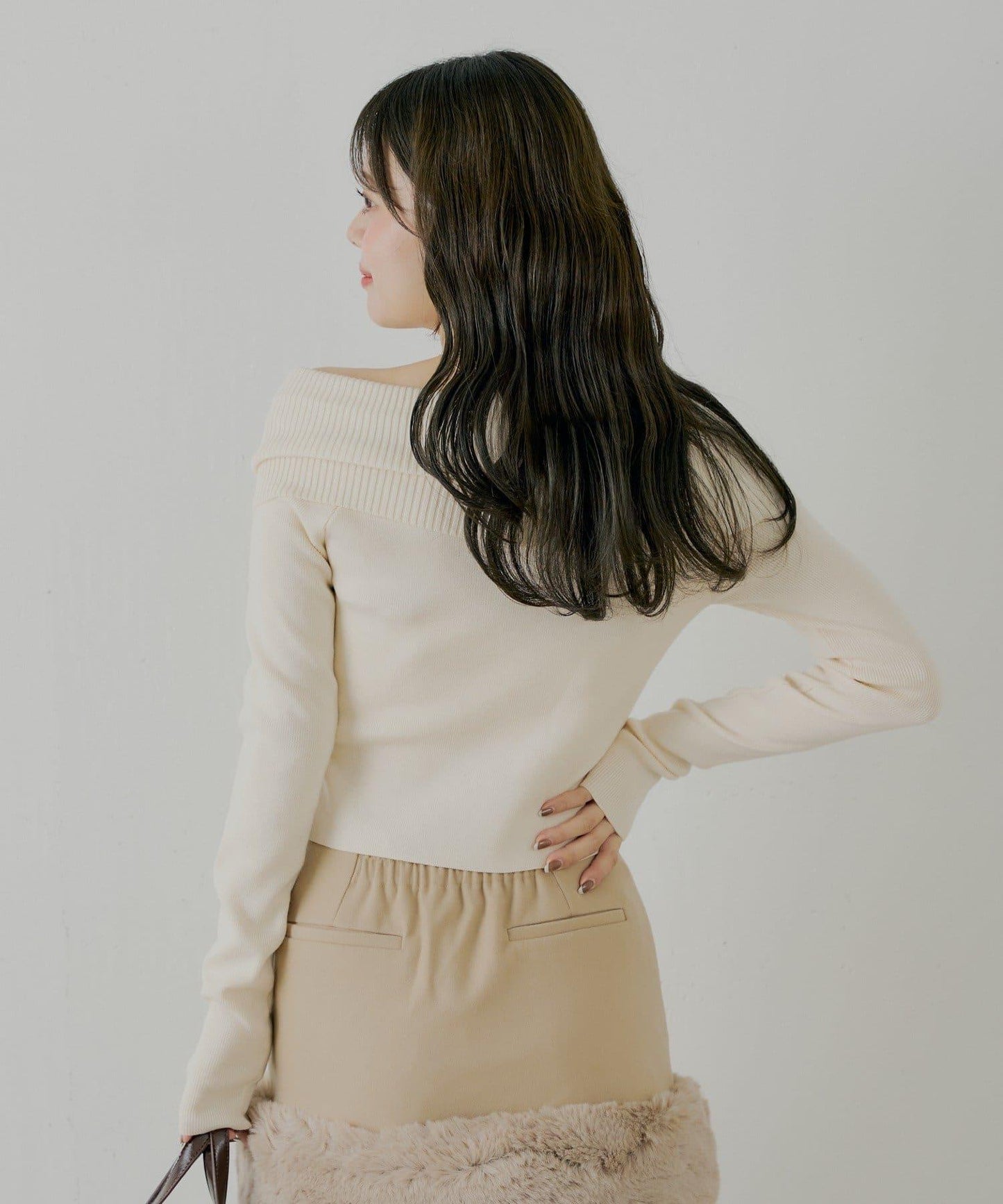 前扣露肩針織衫