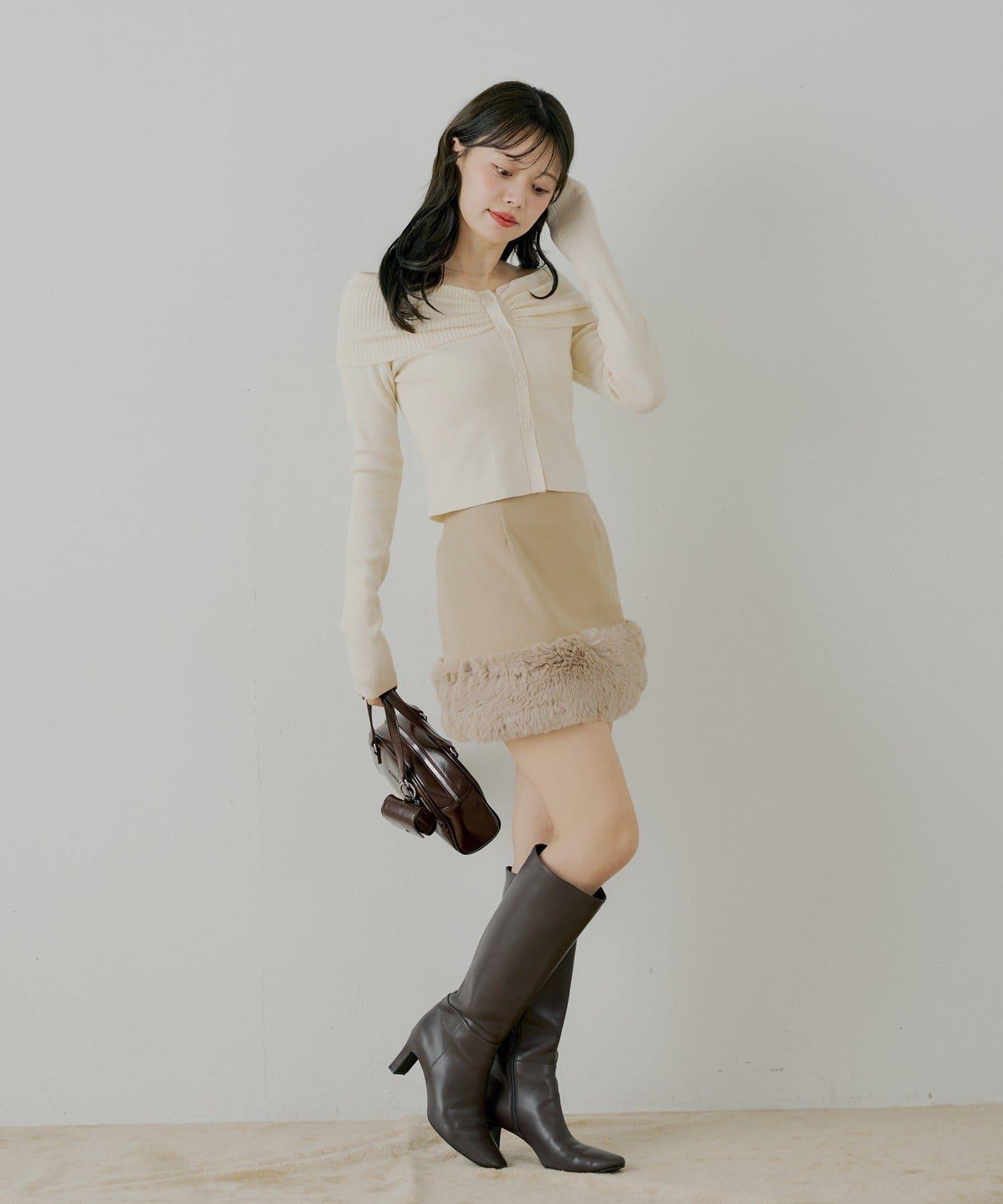 前扣露肩針織衫