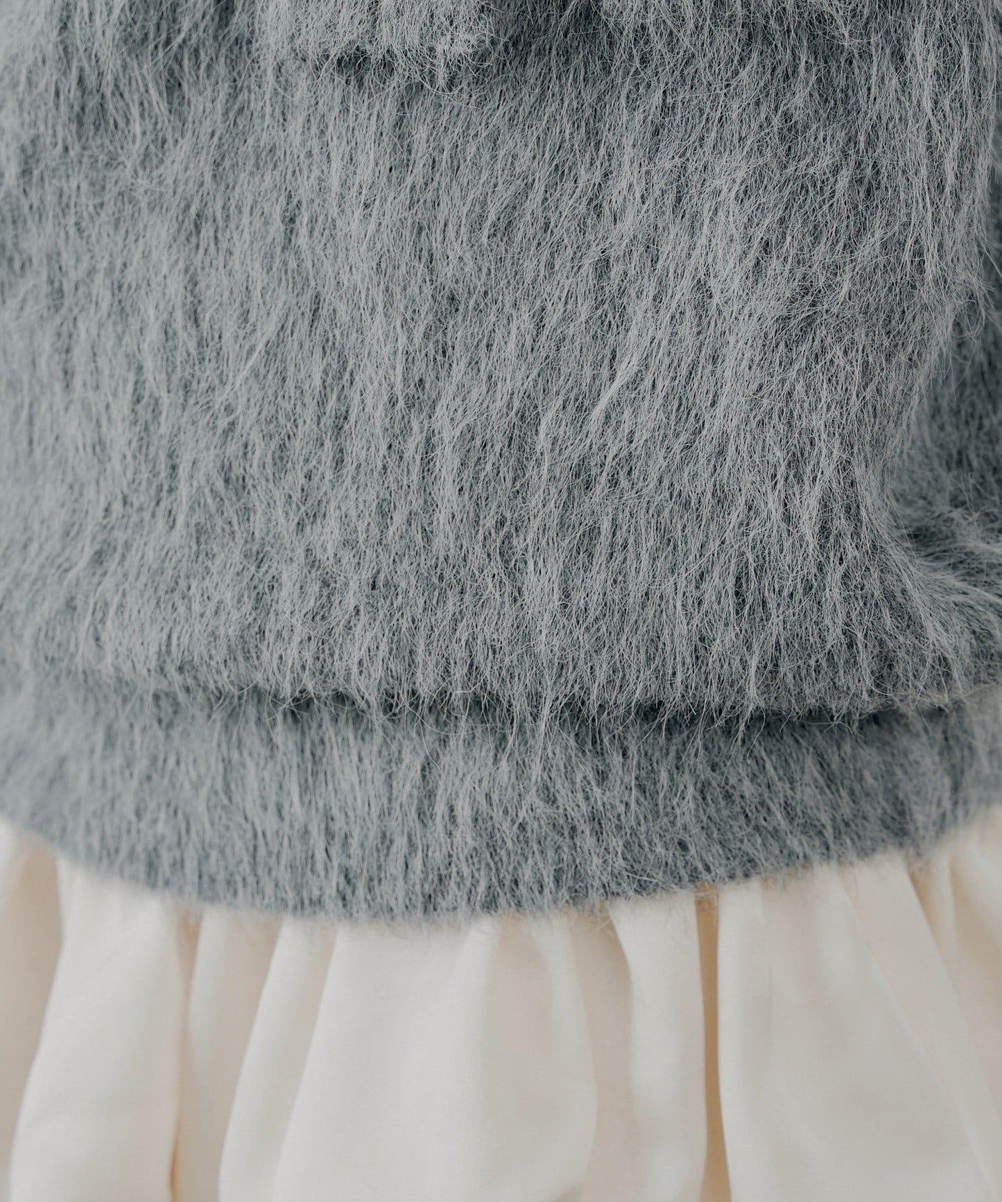 肩帶蝴蝶結露肩開衩一字領針織衫