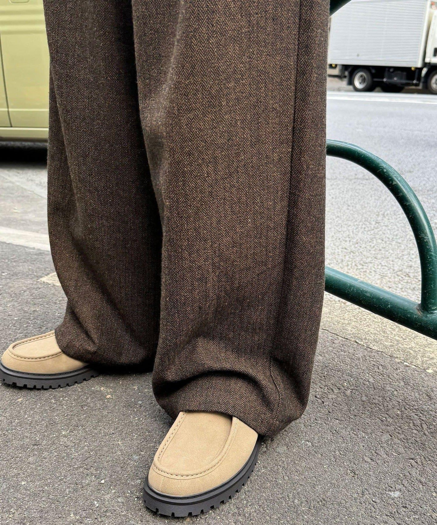 斜紋寬鬆休閒長褲